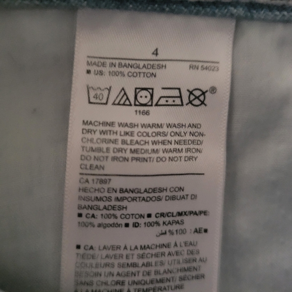 Old Navy OG Cut Off Shorts - Picture 4 of 6